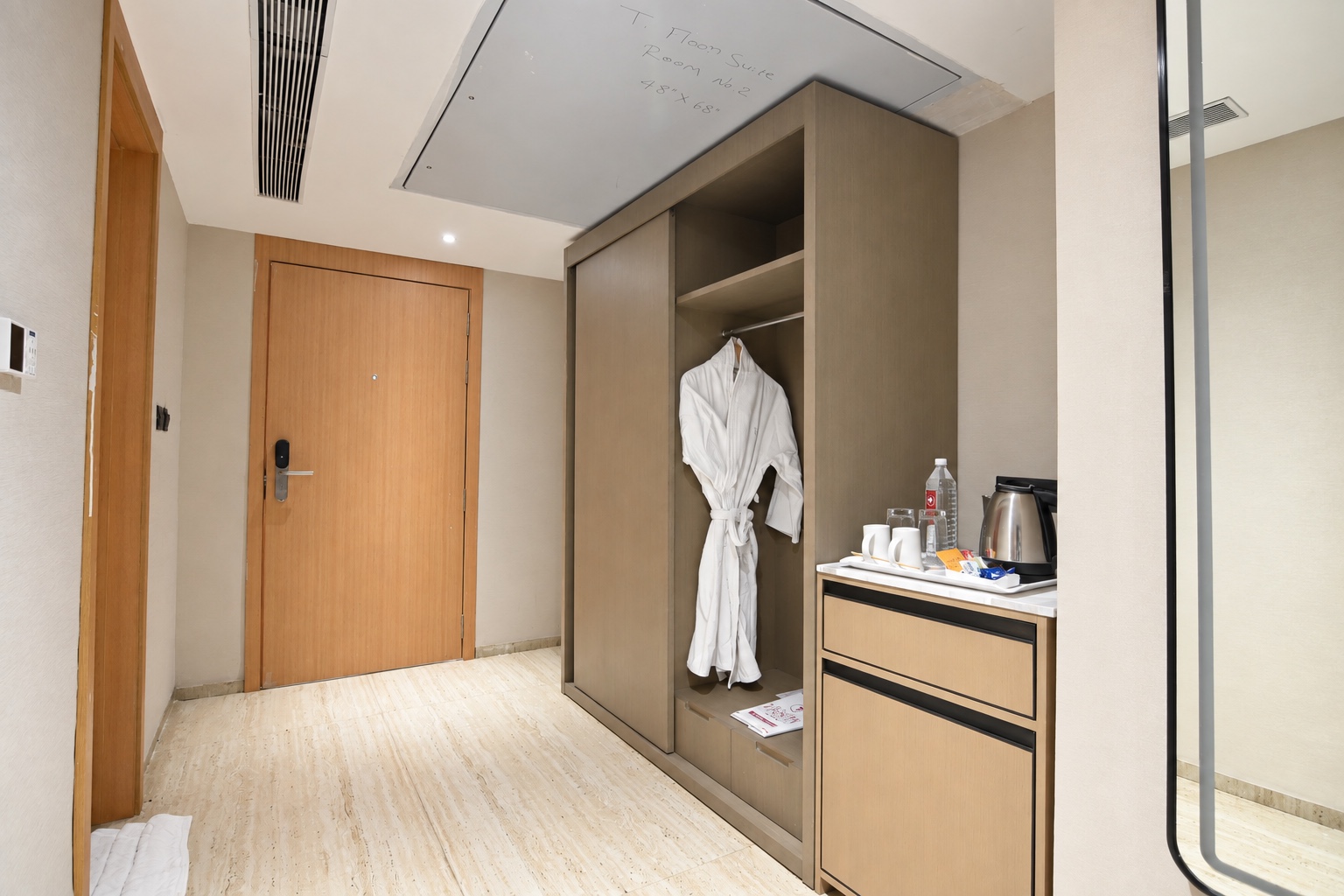 Royal Suites — 