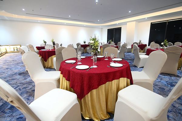 Hotel Trinity Grand