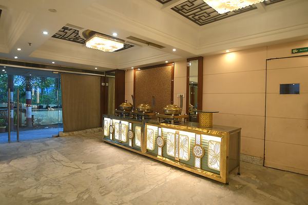 Hotel Trinity Grand