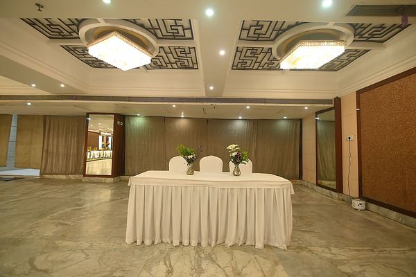 Hotel Trinity Grand